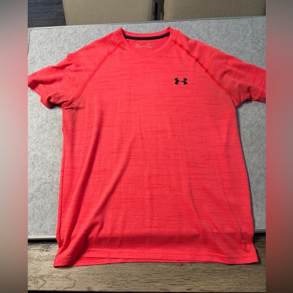 Under Armour Men's Red T-Shirt